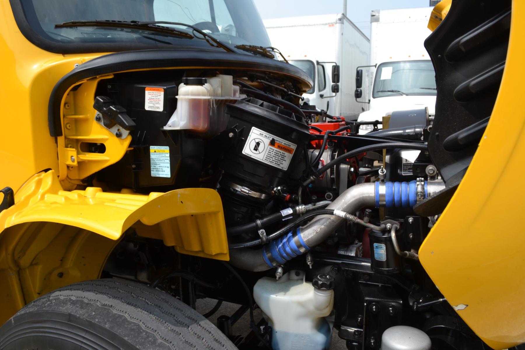 2017 YELLOW /BLACK FREIGHTLINER M2-106 with an CUMMINS ISB 6.7L 220HP engine, ALLISON 2200RDS AUTOMATIC transmission, located at 9172 North Fwy, Houston, TX, 77037, (713) 910-6868, 29.887470, -95.411903 - 26,000LB GVWR NON CDL, MORGAN 26FT BOX, 13FT CLEARANCE, 103" X 102" AIR RIDE, MAXON 3,000LB CAPACITY ALUMINUM LIFT GATE, 80 GALLON FUEL TANK, COLD A/C, CRUISE CONTROL - Photo #13